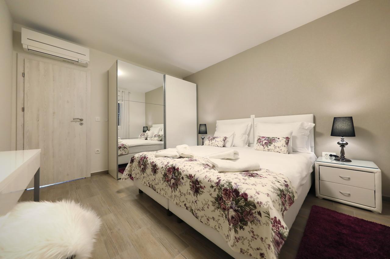 Luxury Majpruz Suites Zára Kültér fotó